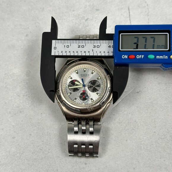 Guess Watch Womens 38mm Round Waterpro Silver Tone Day Date 6.5" New Battery - Picture 9 of 10